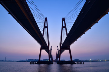 Fototapeta premium 名港西大橋からの日の出