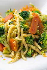 Piatto di trofie con broccoli e bottarga, Cucina Italiana 