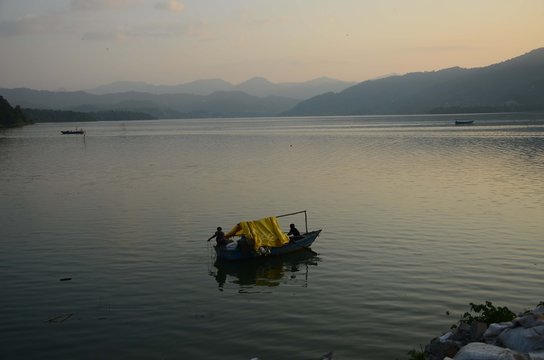 Beautiful sunset view of Govind sagar lake at Bilaspur on Monday. Photo by Pradeep Kumar&nbsp;