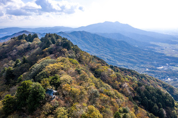 Fototapeta na wymiar 茨城県 加波山の山頂と遠景に筑波山