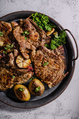 Grilled pork chops with peppers