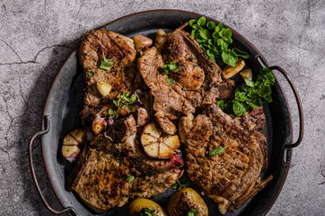 Grilled pork chops with peppers