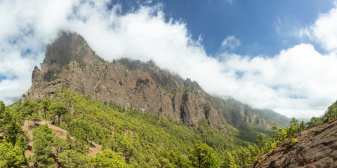 Famous caldera of La Palma © Circumnavigation