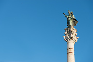 Fototapeta na wymiar Lecce, Piazza Sant'Oronzo. Statua di Sant'Oronzo. 