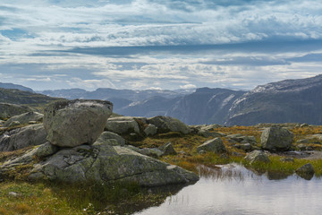 Fototapeta na wymiar Landscape along the Trolltunga hike Norway