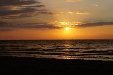 Fototapeta na wymiar seaside sunset