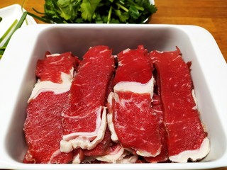 fresh cutted beef ready for thai bbq