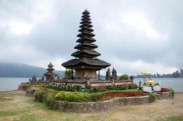 Fototapeta na wymiar Pura Ulun Danu temple in Bali, Indonesia
