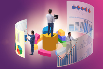 Trader working in technical visualization environment