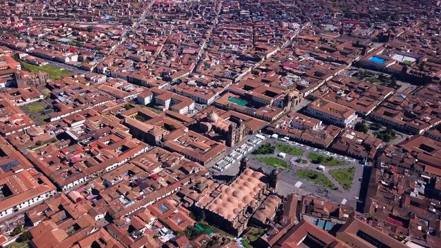 Cuzco, capital de los incas, video aereo con drone