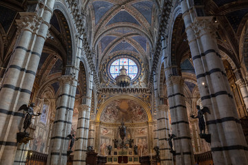 Fototapeta na wymiar Panoramic view of interior of Siena Cathedral (Duomo di Siena)
