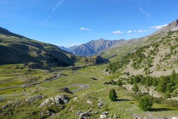Fototapeta na wymiar dans les Alpes