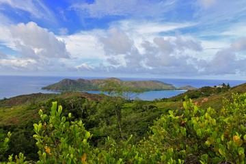 Obraz premium Panoramic view of Seychelles sea from the top of La Digue island