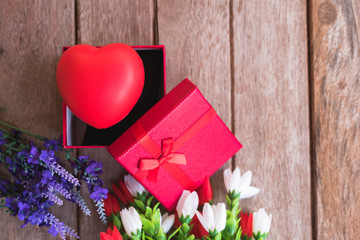 Red heart, flower and gift box
