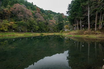 石川県 湯涌温泉のぼんぼり祭りと湖