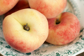 Donut peaches or flat peaches 