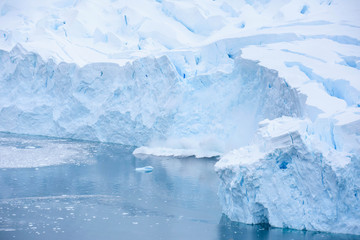 fonte du glacier antarctique - obrazy, fototapety, plakaty
