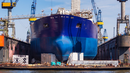 Tanker im Trockendock