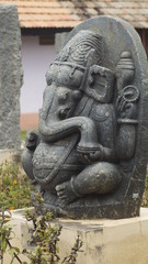 Fototapeta na wymiar statue in temple