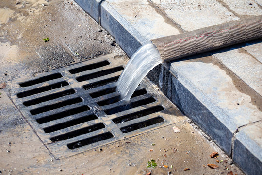 Street drain during dewater