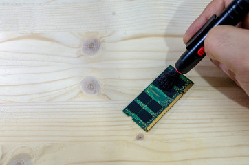 brush cleaning electronic board