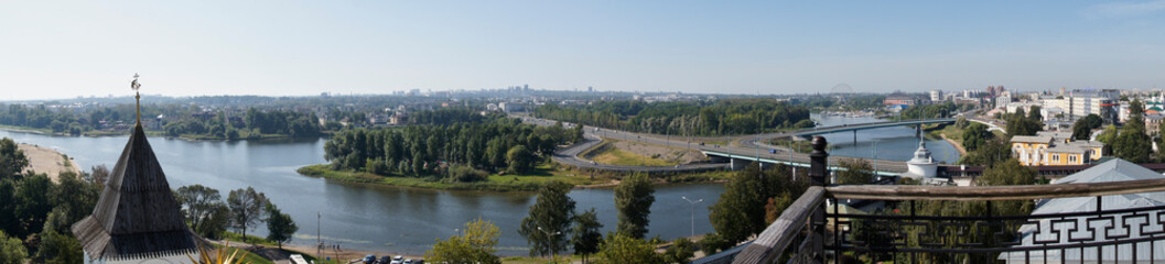 Obraz premium YAROSLAVL, RUSSIA: Yaroslavl is one of the oldest Russian cities, founded in the XI century. The Museum-reserve Yaroslavl Kremlin. View from the bell tower.