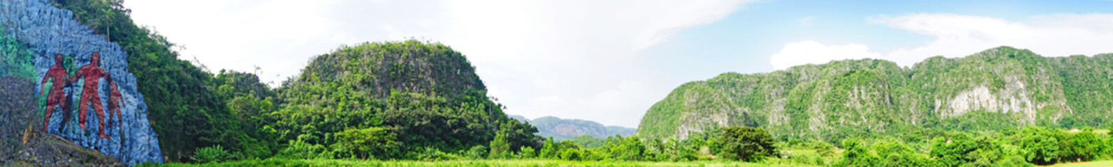 Muro de la Prehistoria en El Valle Viñales, Cuba, Republica Cuba © sanguer