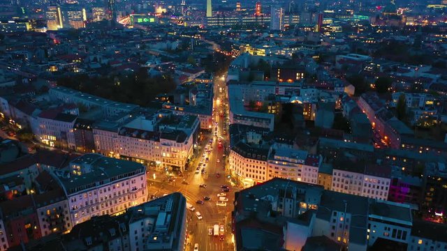 Strassen Kreuzung. U-Bahnhof Rosenthaler Platz.