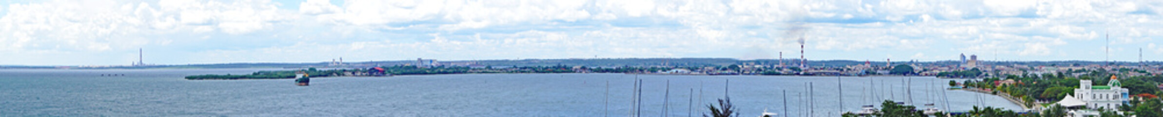 Obraz premium Panorámica de Cienfuegos en la Republica de Cuba