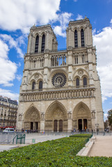 Fototapeta na wymiar Notre-Dame de Paris, France