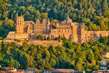 Heidelberg town with old Karl Theodor bridge and castle on Neckar river in Baden-Wurttemberg, Germany © haveseen