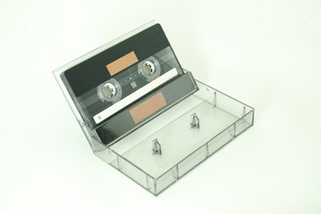 Fototapeta na wymiar Cassete de musica dentro de uma caixa