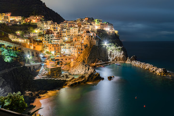 Fototapeta Manarola nocą, Cinque Terre, Liguria, La Spezia, Włochy obraz