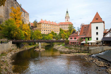 Obraz premium Cesky Krumlov - beautiful cityscape of Cesky Krumlov in autumn.