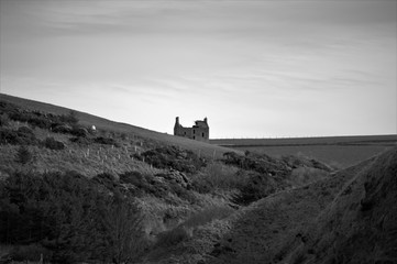 Obraz premium house on the hill