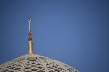 Halbmond Moschee Muslim Muslime Islam Glaube Glauben Religion Kupfer Glaubenskrieg Oman Qabus...