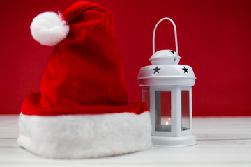 Czerwona czapka dla mikołaja © andsko