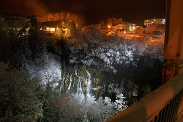 Fototapeta na wymiar 冬の白髭の滝
