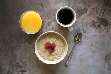 Obraz na płótnie Canvas Raspberry Oatmeal Breakfast