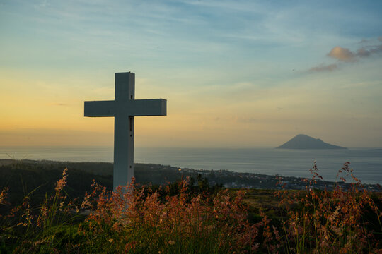 White Cross Monument Makatete Hills