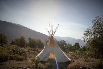 Tipi en la montaña