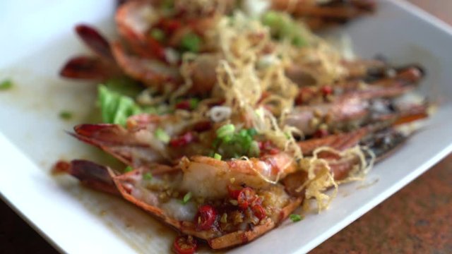 spicy shrimp grilled with garlic