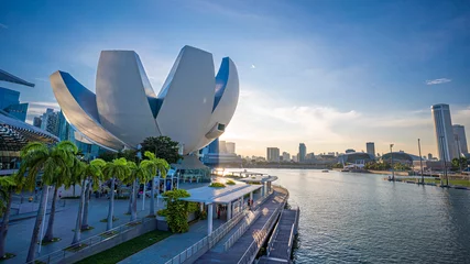 Rolgordijnen The ArtScience Museum Waterfront Promenade   Fantastic Travel In Singapore © Aris Suwanmalee