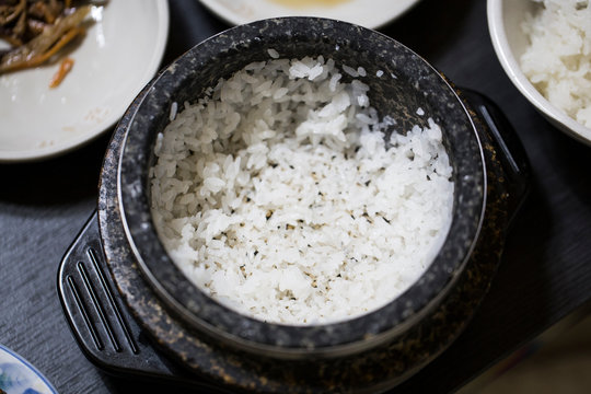 Korean rice in hot pot and nurungji