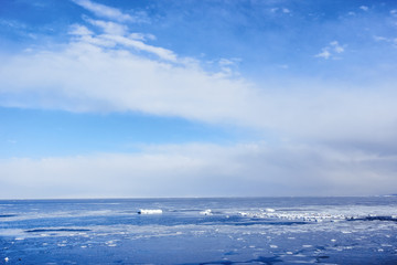 オホーツク海の流氷 © SAKURA