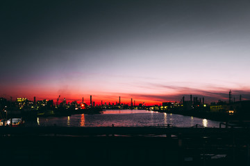 運河 夕焼け 黄昏 横