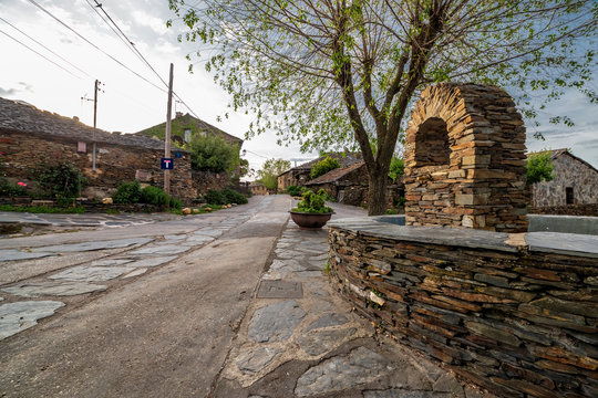 Calle t&iacute;pica en Campillo de Ranas. Guadalajara. Espa&ntilde;a. Europa.