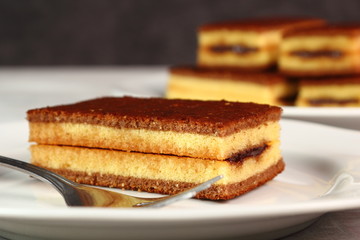 Sponge cake with cocoa filling