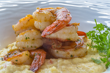 gambas sur mousseline de chou-fleur 