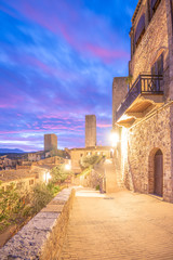 Volterra, Toskana, Sonnenuntergang mit Abendrot